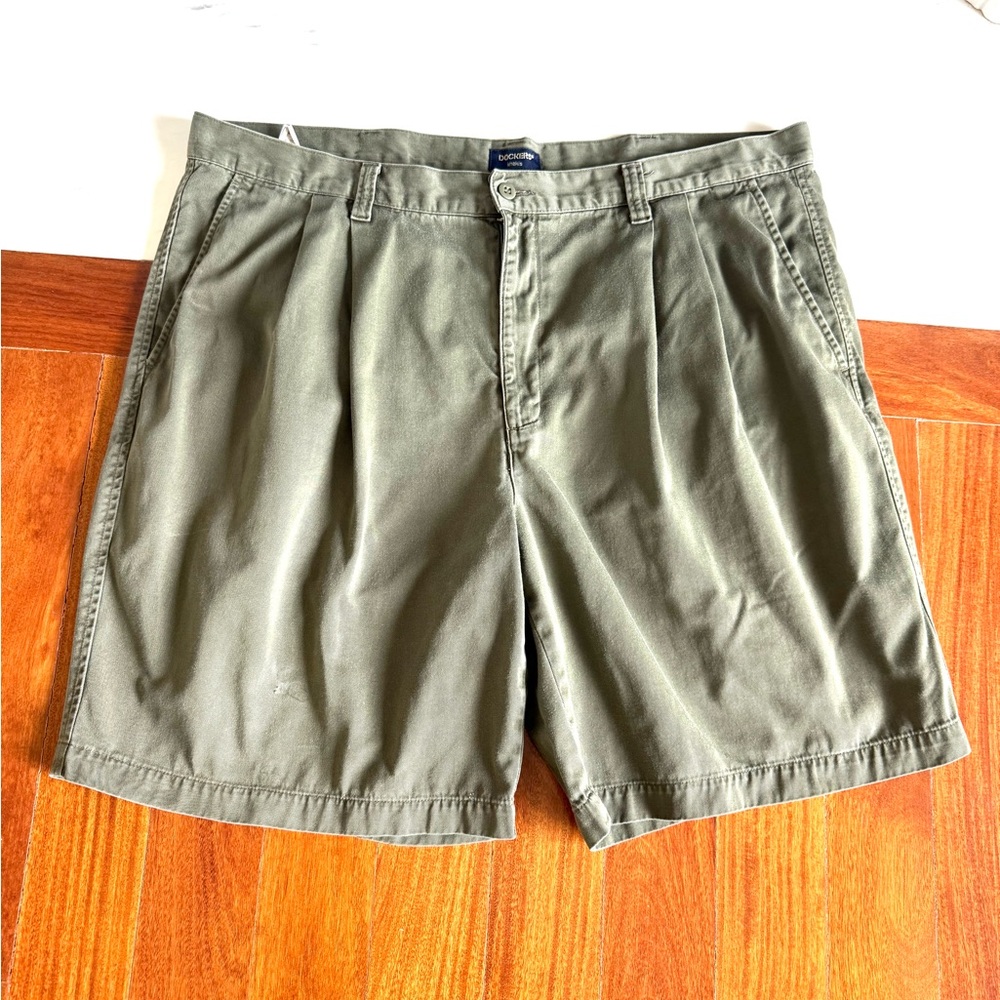 DOCKERS Classic Olive Green Men's Shorts %100 Cotton Size 42
